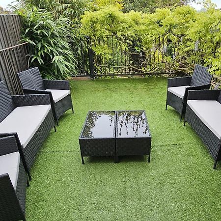 The Hive 4 Bed House Pool Table Air-Con Villa เมดสโตน ภายนอก รูปภาพ